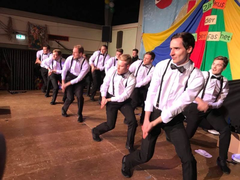 27540956_2459541877604752_2718446292998988537_n_2459541877604752