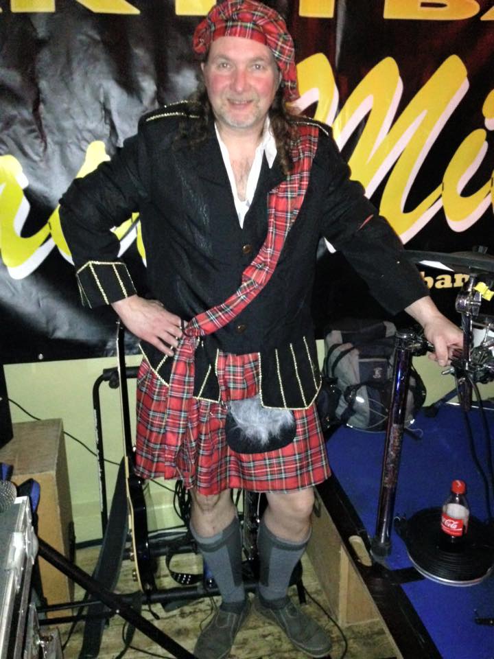 12512312_1957919644433647_9174287602090561546_n